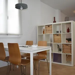 Apartment Placeta Boutique, Rute